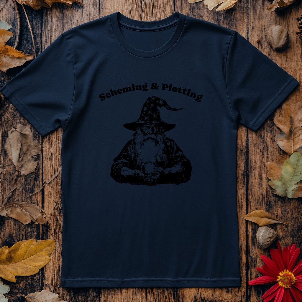 Old Wizard Scheming T-shirt